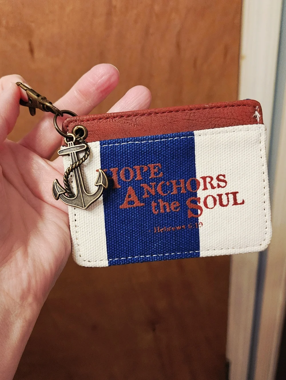 Hope Anchors The Soul Card Holder - Picture 3 of 13